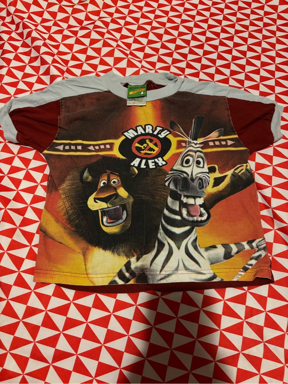 Y2k size 6 Madagascar Marty and Alex tshirt
